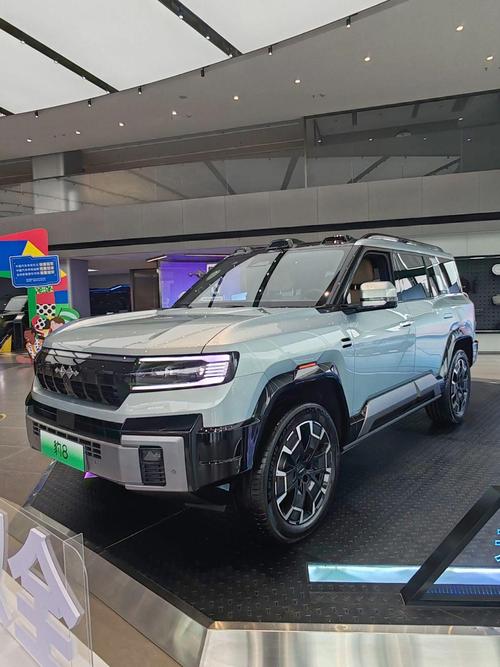 重庆60比亚迪方程豹硬派越野的爆款，英菲尼迪35周年与你共成长